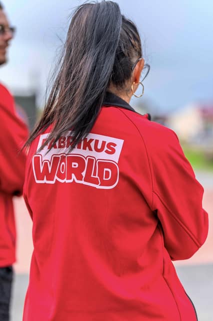Fabrikus World · Vias court en rose — photo 16